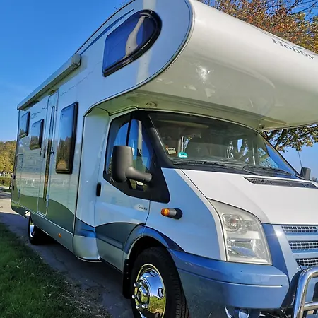 Sleeping In A Motorhome Lejlighed Niederkassel