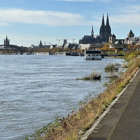 Sleeping In A Motorhome * Niederkassel