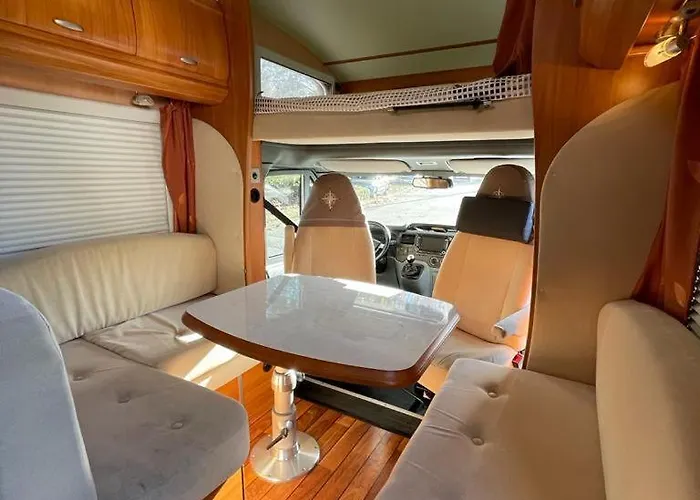 Sleeping In A Motorhome Lejlighed *